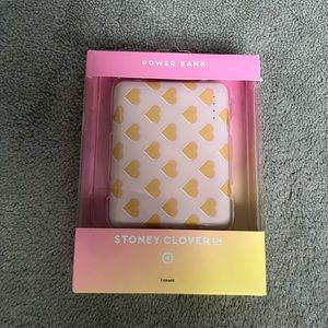 Stoney Clover target power bank